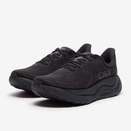 hoka arahi 8 wide triple black