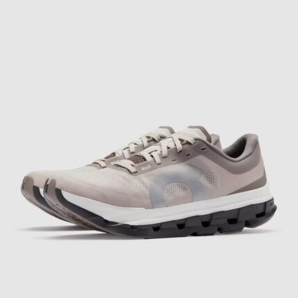 on womens cloudflow 5 fog eclipse