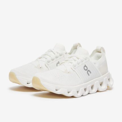 on women cloudswift 4 triple white