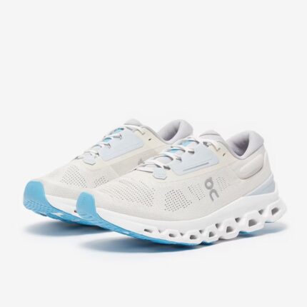 on womens cloudstratus cream arctic