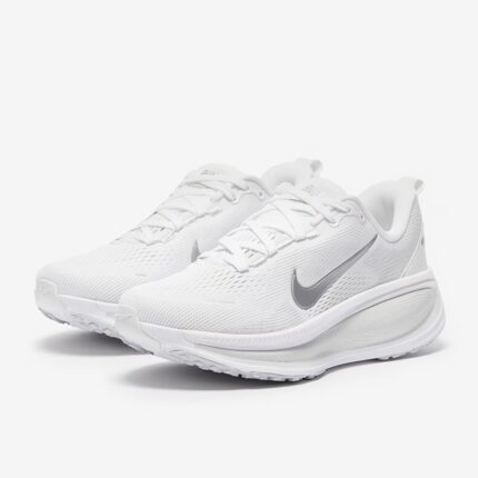 nike womens vomero 18 white photon dust